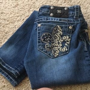 Size 29/34 great condition, good color skinny-leg
